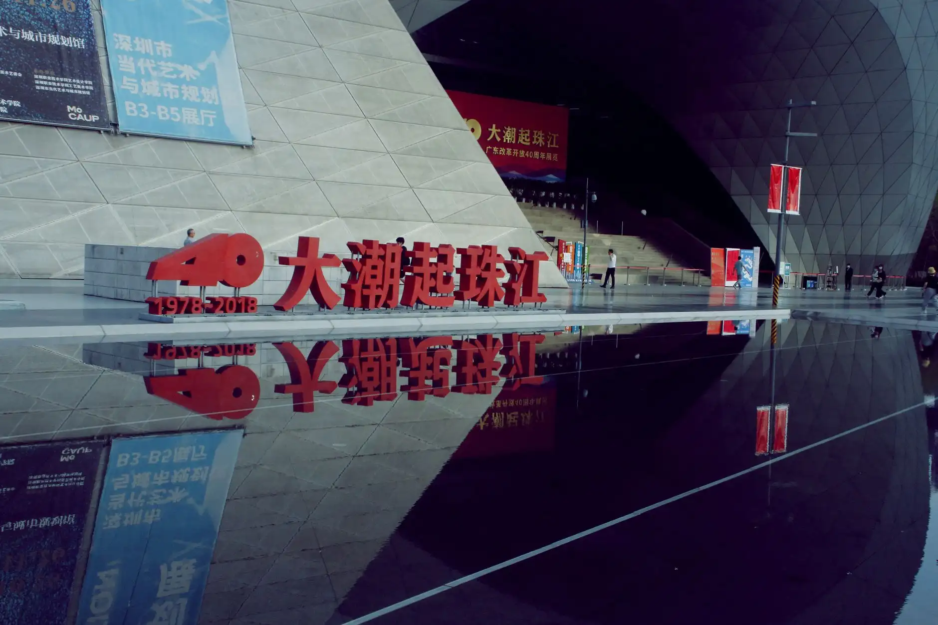 上海广告制作企业如何选型喷绘写真设备与耗材