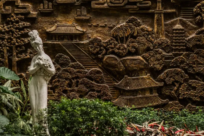 广告物料选购指南：喷绘写真与易拉宝展架材质选择要点